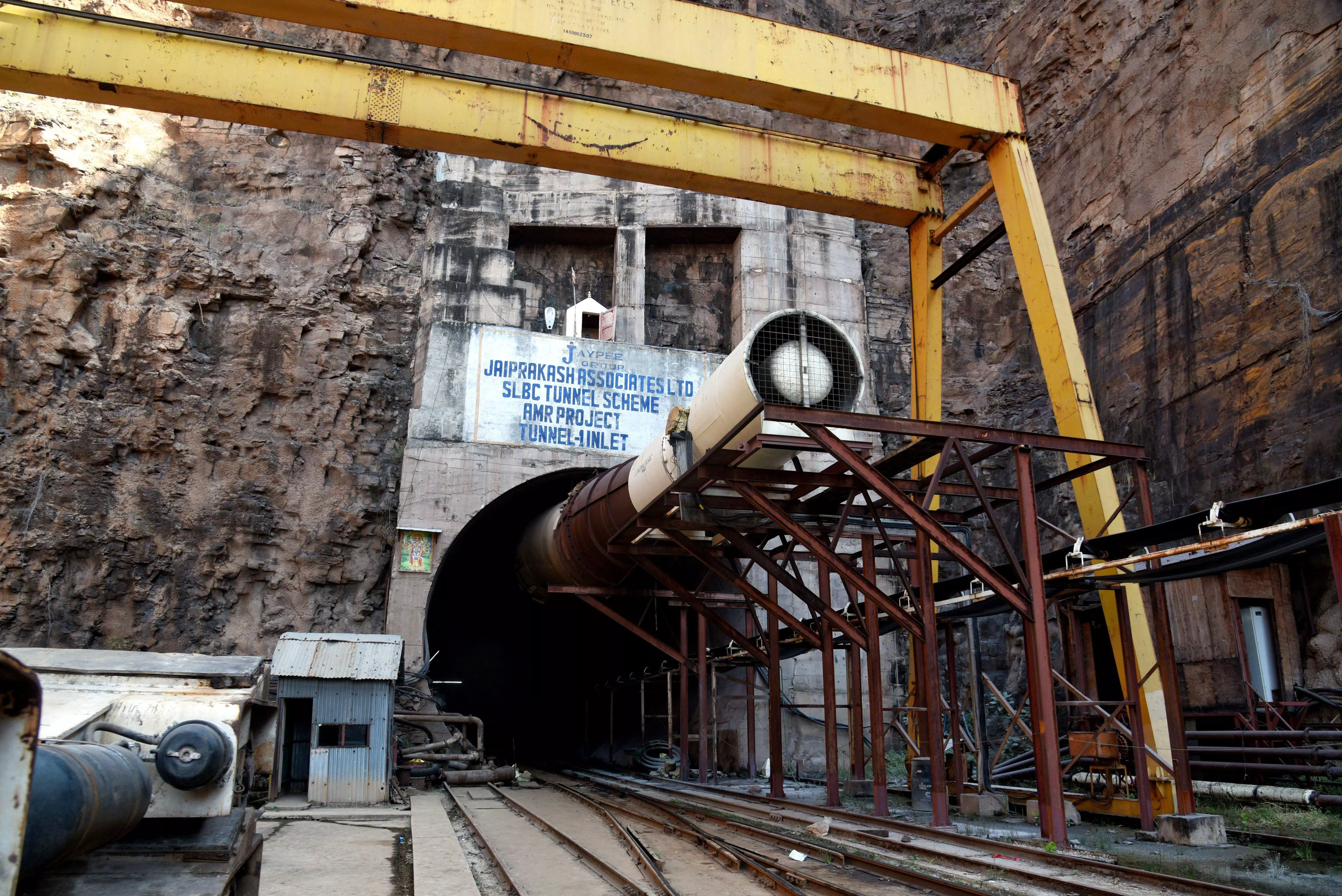 Tunnel collapse: Experts from GSI, NGRI roped in to assess situation