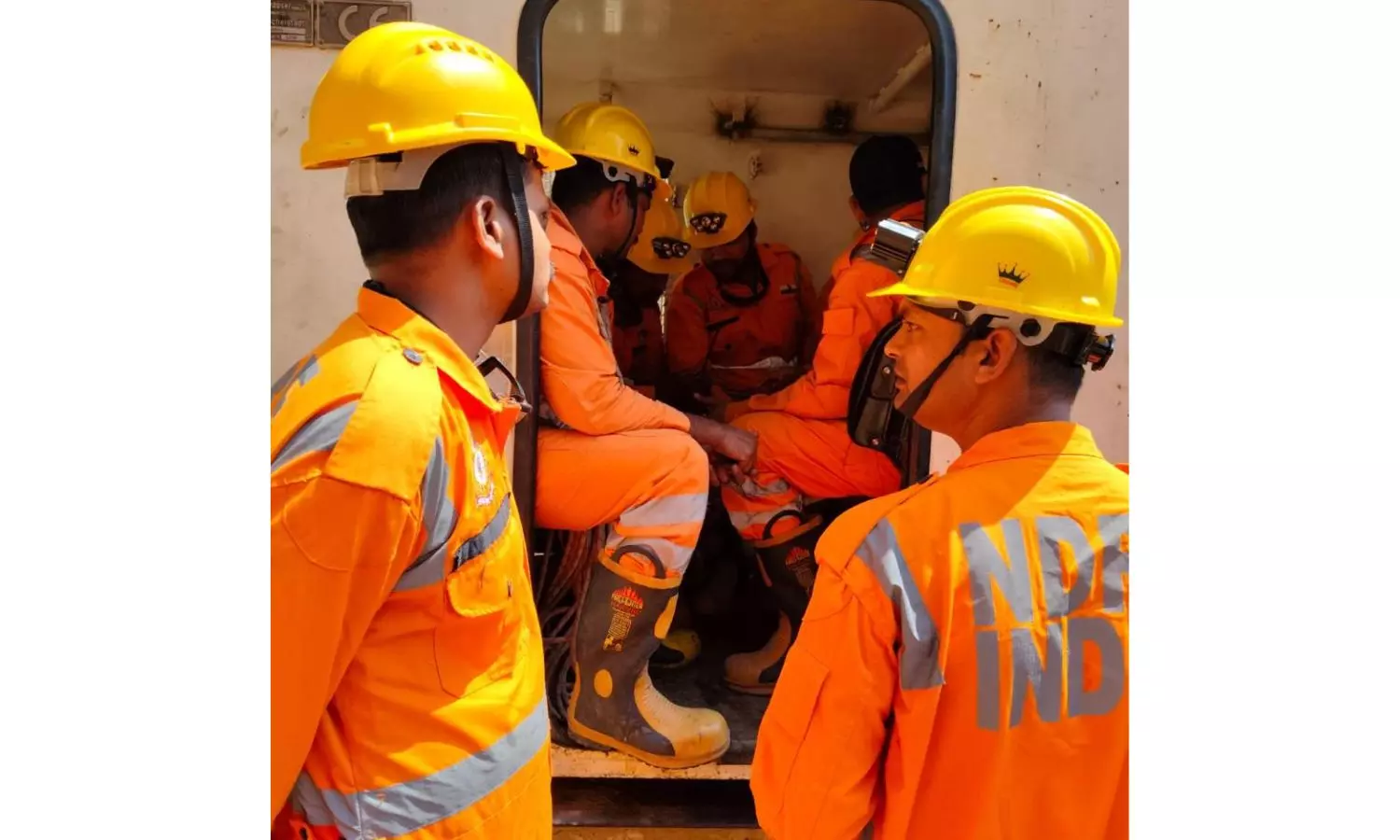 Rescue team enters SLBC tunnel to assess approach for dewatering and removing slush