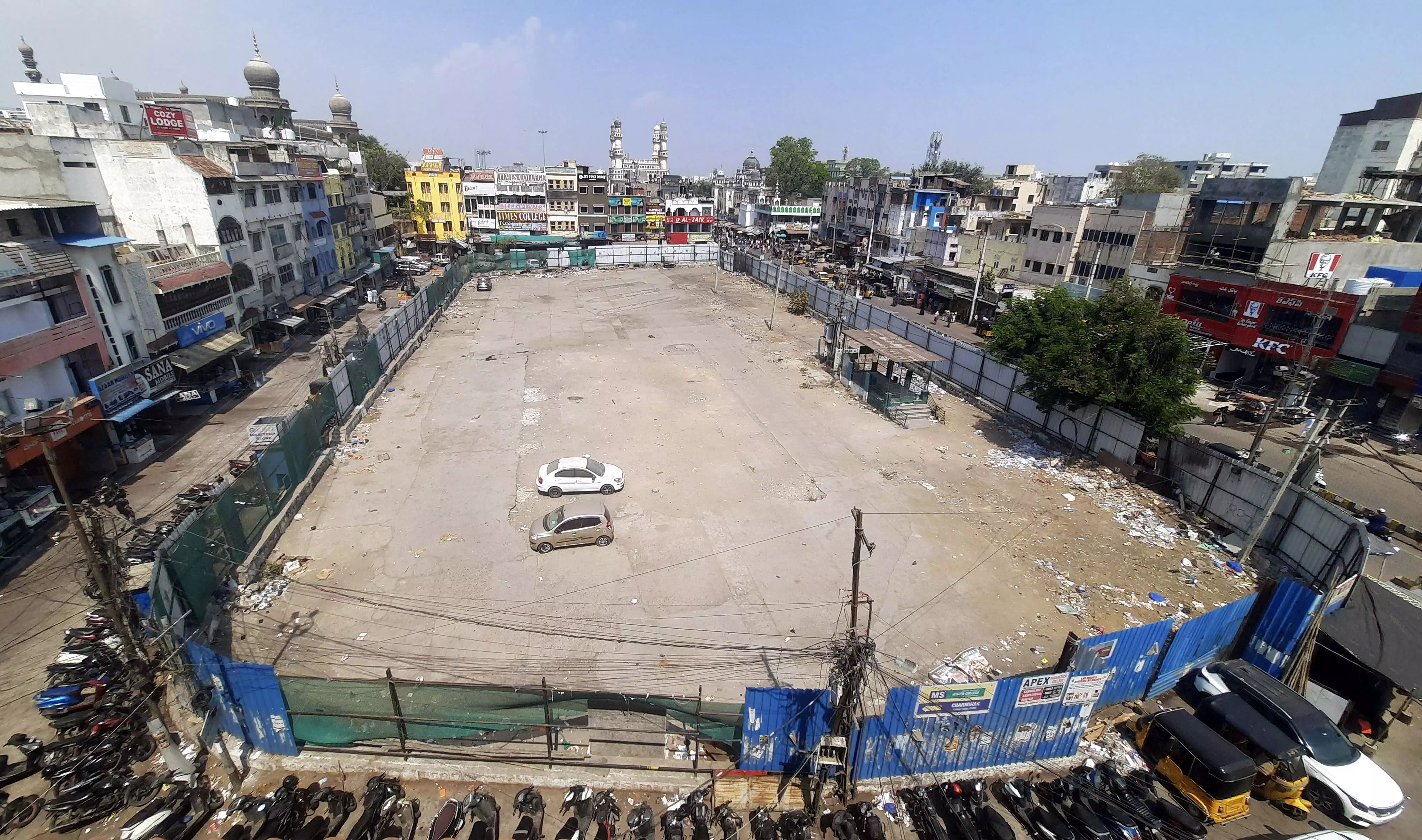 Charminar parking lot gains ground