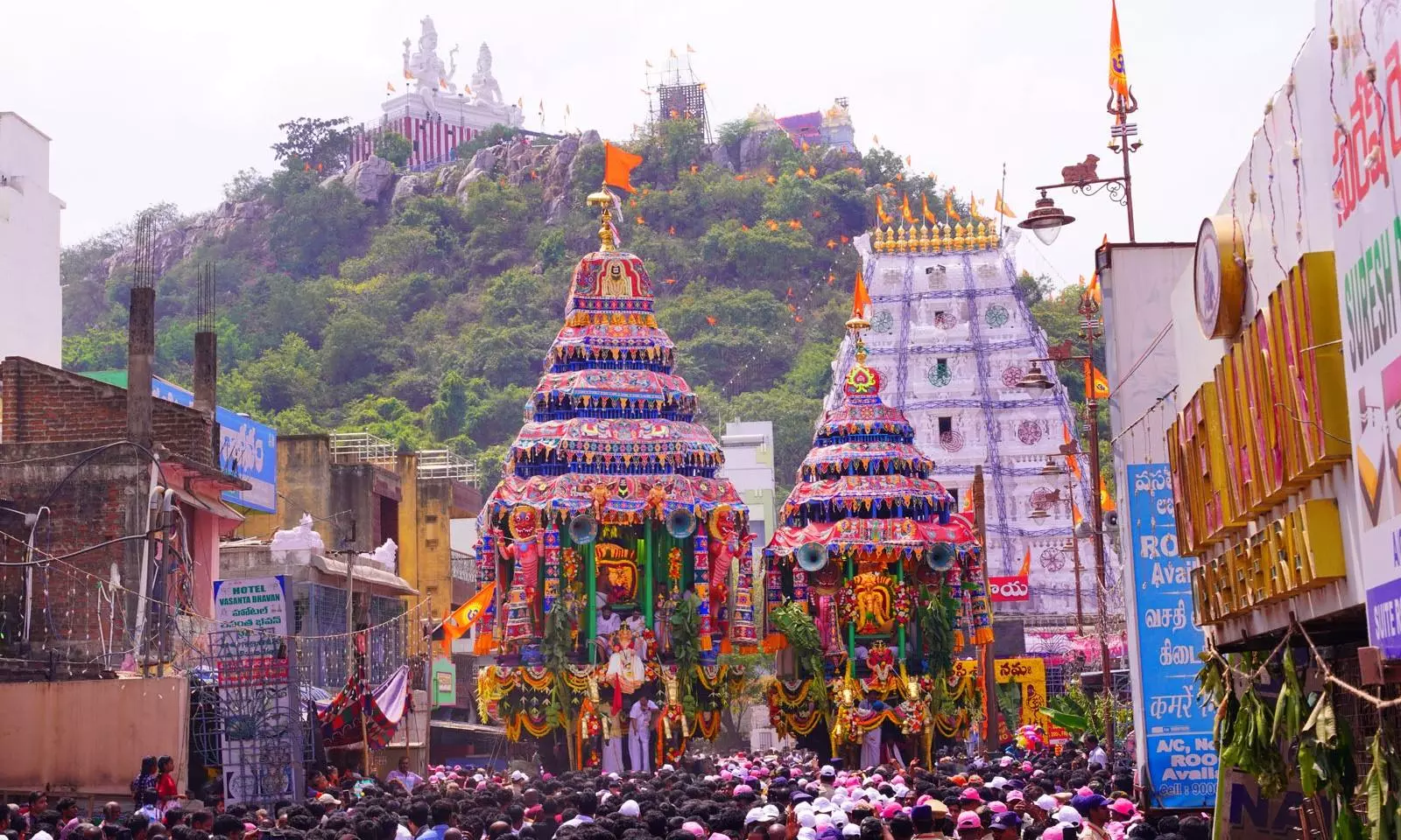 Devotees Flock to Srikalahasti for Grand Rathotsavam Amid Religious Fervour