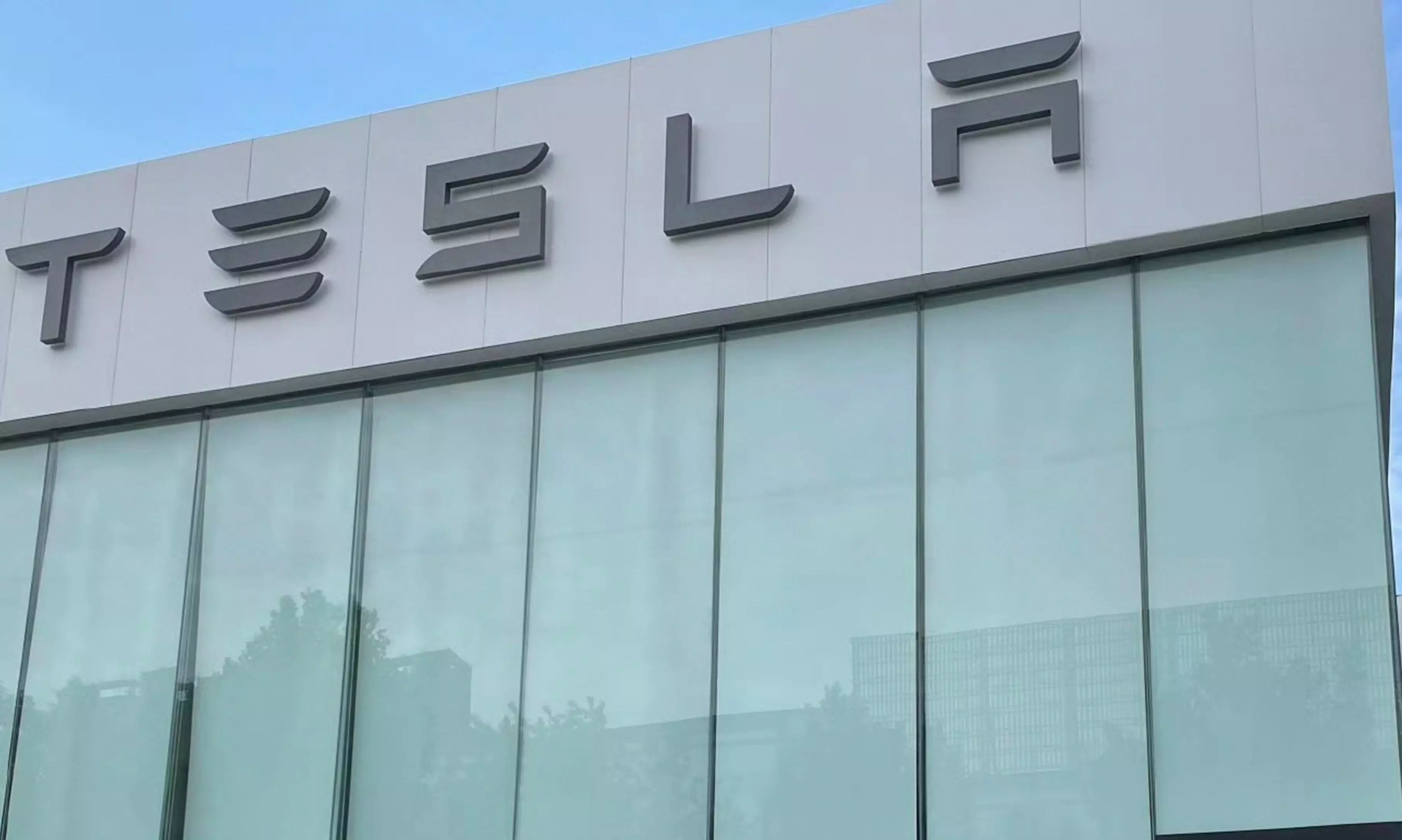 Tesla To Open its First Showroom in Mumbai: Report