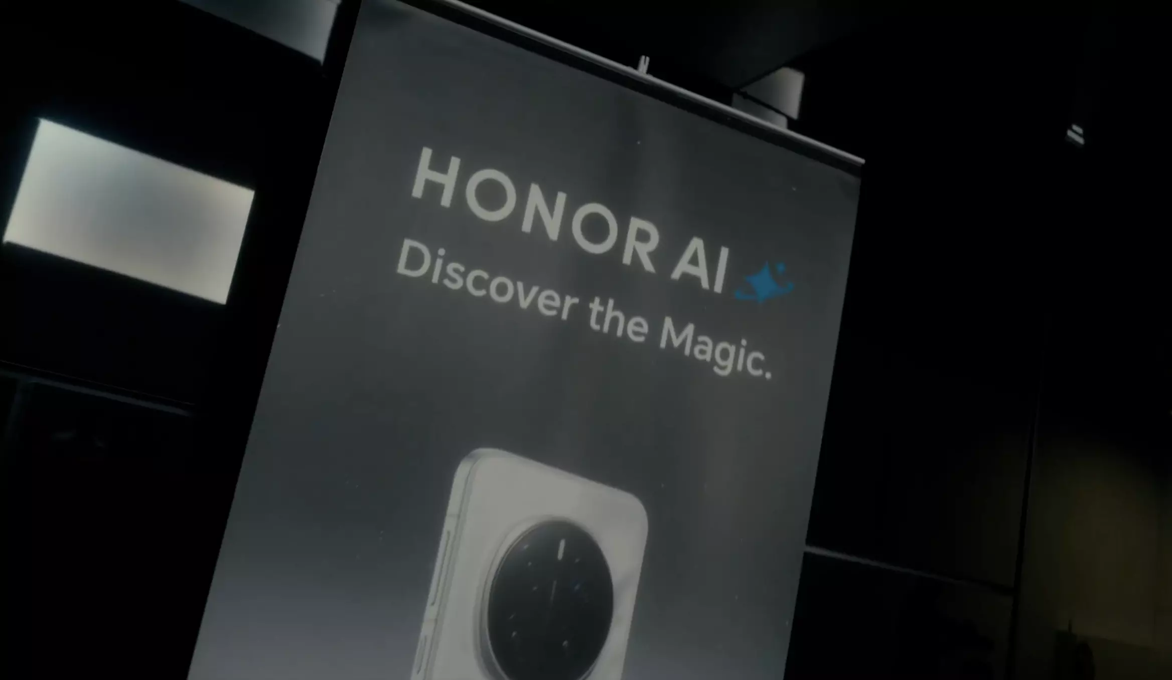 China's Honor To Spend $10 billion on Developing AI For its Devices