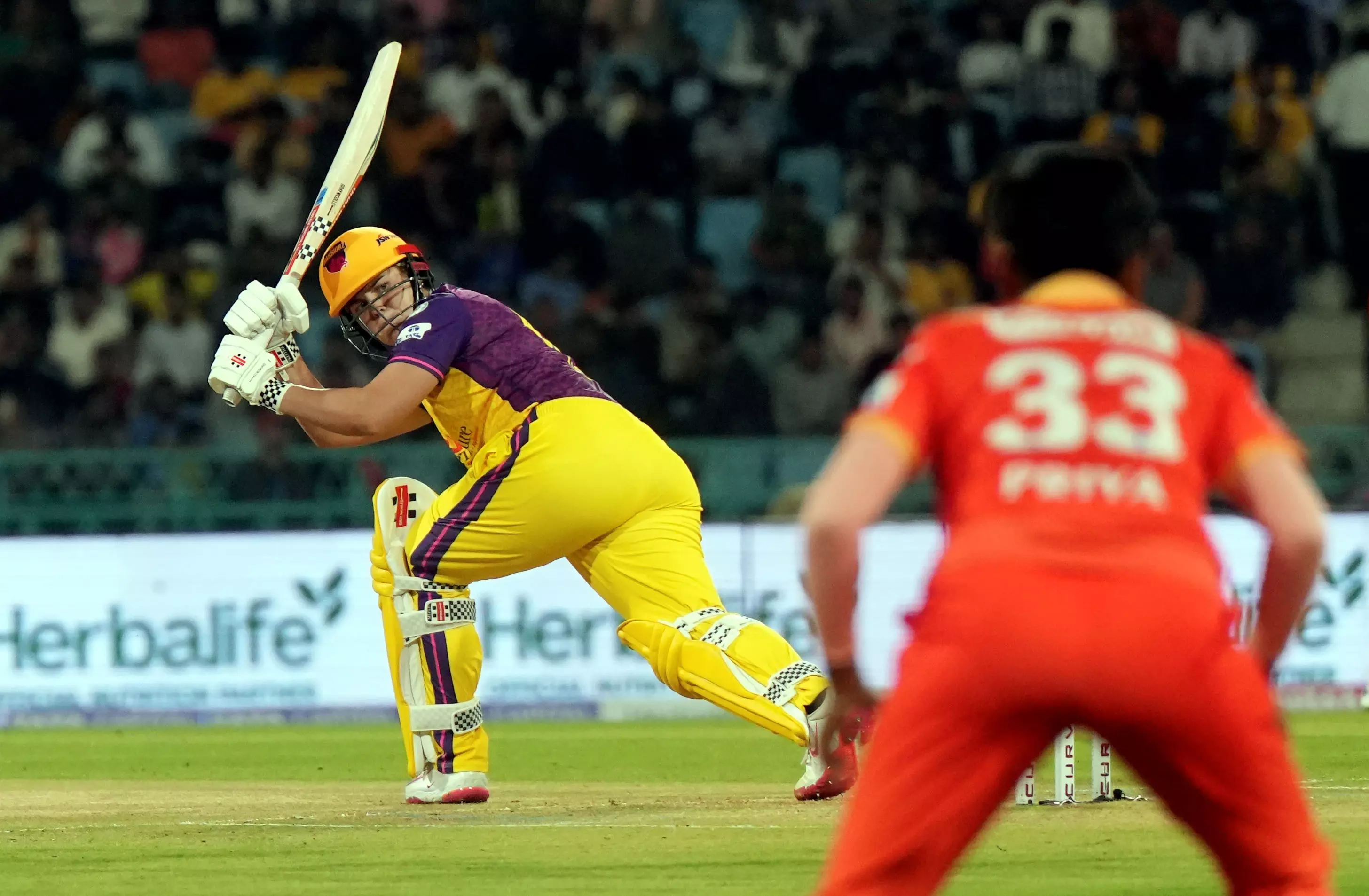 Gujarat Giants Dominate UP Warriorz with All-Round Performance