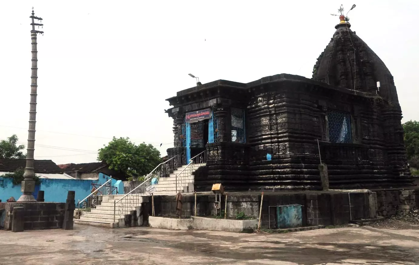 1400-Year-Old Jain Temple Still Attracts Crowds