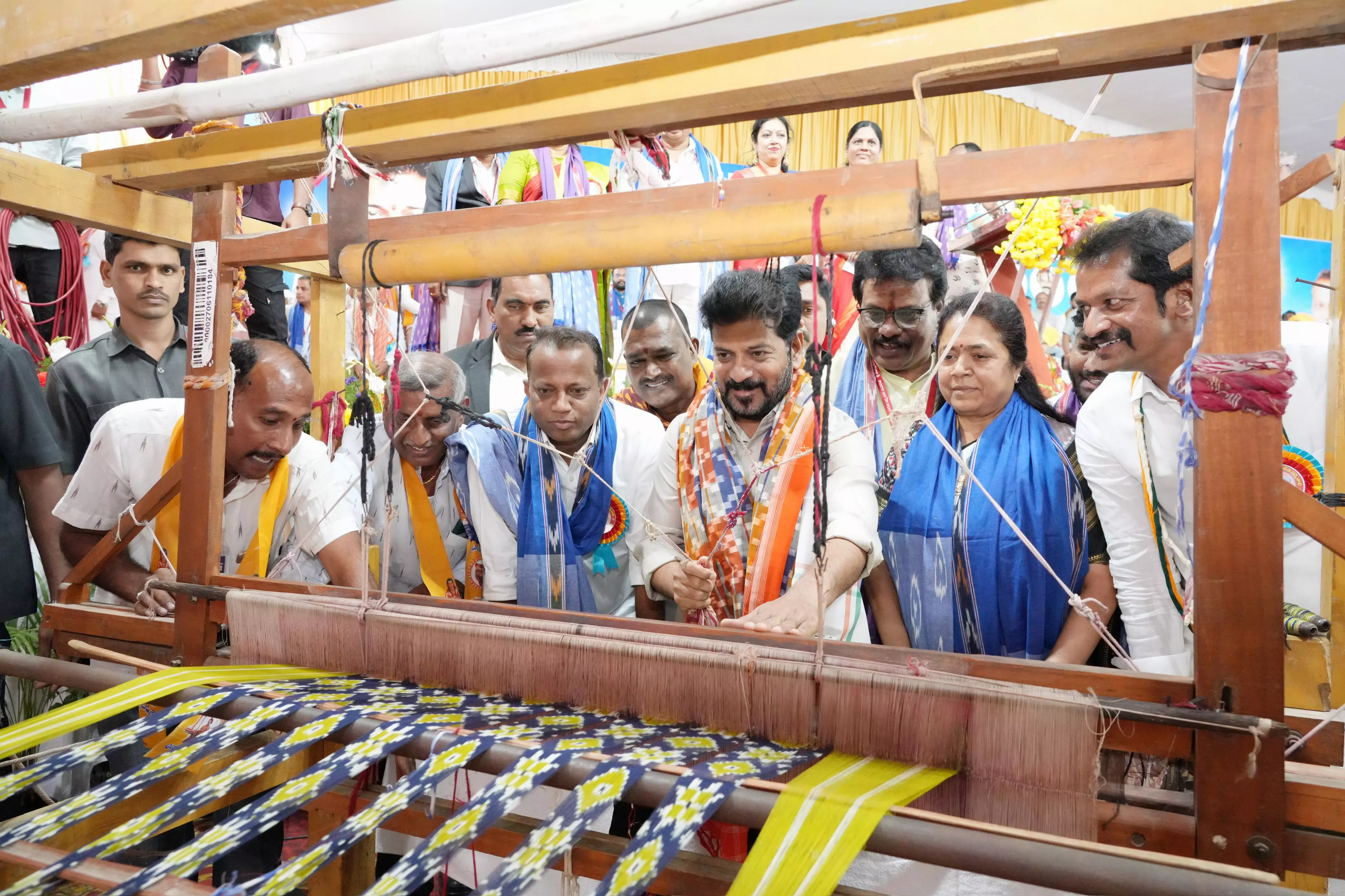 Govt. Approves Rs. 33 Crore Loan Waiver Scheme for Handloom Weavers