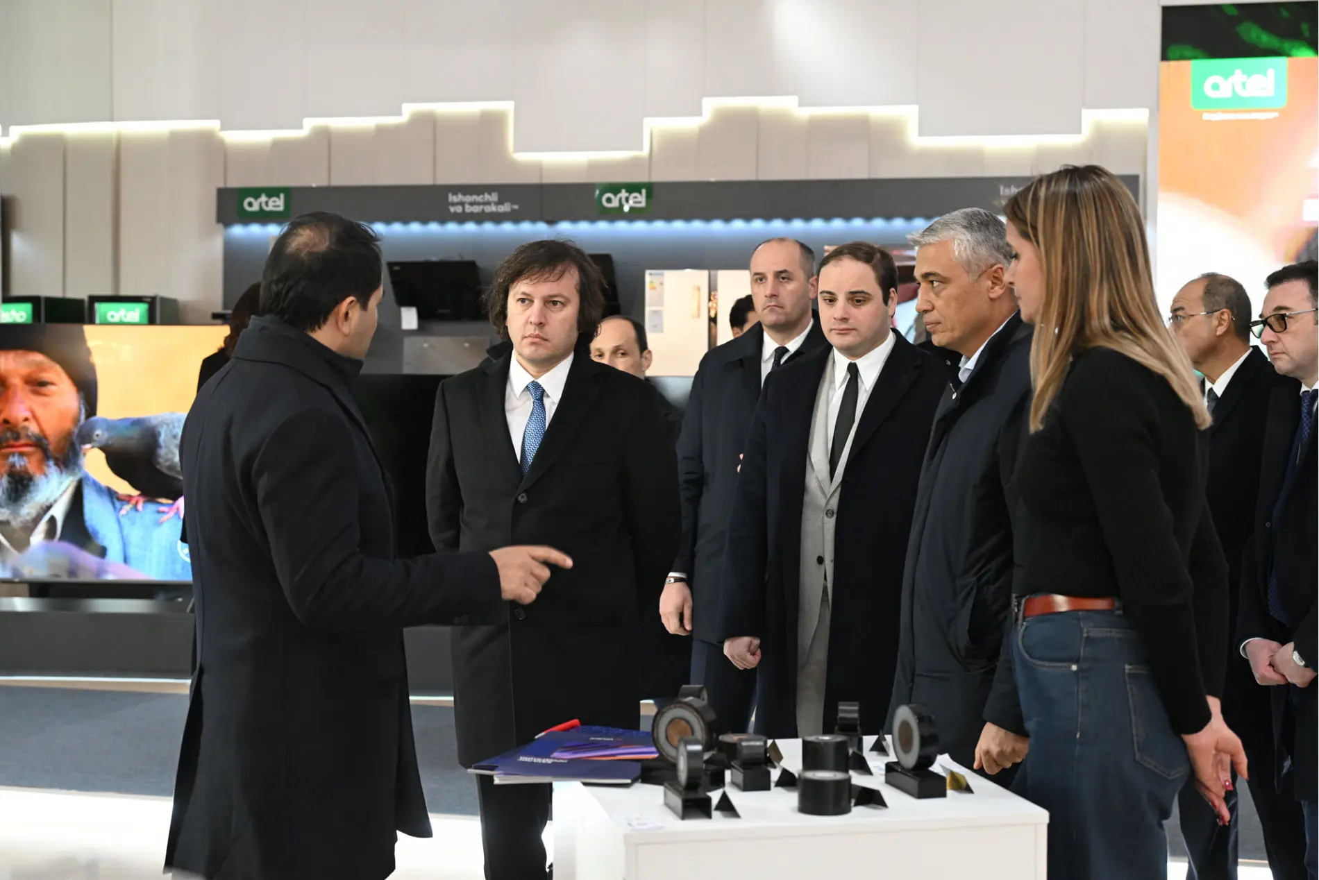 Georgian PM explores Uzbekistan's Tashkent technopark