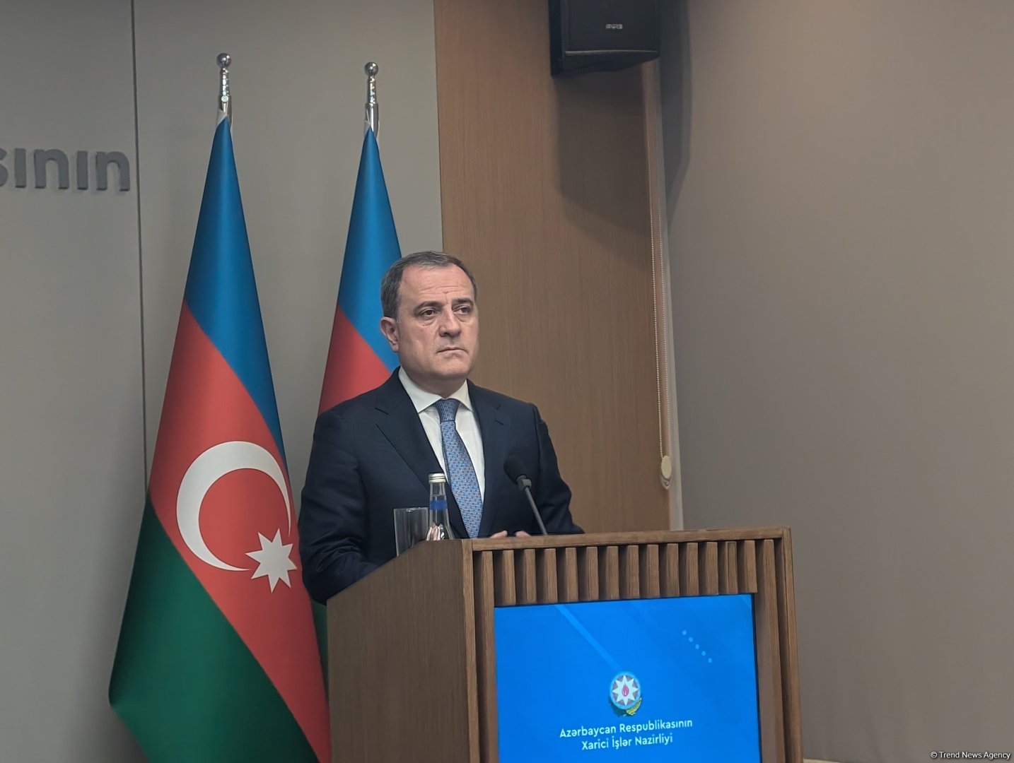 Azerbaijani FM Bayramov heads to Serbia