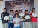 Murid SD Fatih Putri Juara Catur U-12 Kajhu Chess Klub