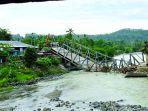 Jembatan Ambruk Dihantam Banjir