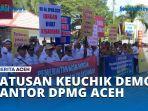 VIDEO Ratusan Keuchik Kerumuni Kantor DPMG Aceh