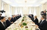 President Ilham Aliyev holds expanded meeting over lunch with Georgian Prime Minister