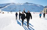 President Ilham Aliyev, First Lady Mehriban Aliyeva review works at “Lakeside” Hotel and Ski Club construction (…)