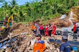 4 killed in landslide in central Indonesia: report