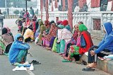 Ongoing Cold Wave: Sale of winter clothes peaks in Bagerhat