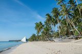 Boracay Island: Tourism fees under review to boost foreign arrivals