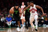 NBA: Celtics win by 54, hand Raptors 10th straight loss