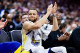 NBA: Warriors shoot their way past Kings