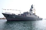 Iranian Navy to receive new destroyer, unveil strategic base in Oman Gulf