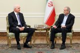 Iran, Azerbaijan stress bolstering ties