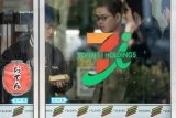 Japan to consider 'economic security' in 7-Eleven takeover