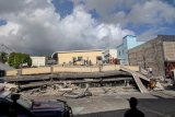 Vanuatu earthquake: Rescuers hunt for survivors as 14 feared dead