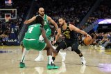 NBA: Celtics crush Warriors by 40 points, Cavs cruise past Suns