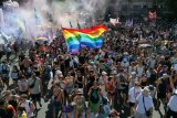 Thousands of Argentines march in defense of diversity