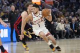 NBA: Suns overwhelm Warriors as Steph Curry struggles