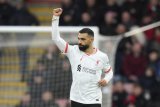 Salah double pushes Liverpool 9 points clear in Premier League