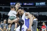 PBA: Calvin Oftana savors 'special' TNT title with son watching