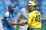 Australia bat first against India in first semifinal