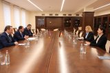 Armenian defense minister meets with new German envoy