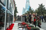 French Ambassador Azerbaijan visits Alley of Martyrs