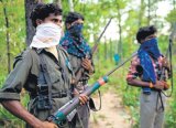 Naxals face weapon crunch, resort to looting security forces