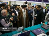 Leader visits “Pioneers of Progress” Expo.