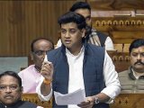 Cricket analogy abound in LS, barbs against BJP, Congress traded