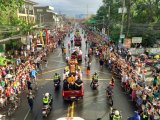 Peaceful Traslacion draws thousands despite the rain