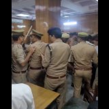 Lawyers, cops pitched battle at Ghaziabad court