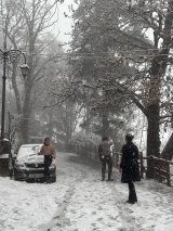 Snowfall in Himachal brings cheer to tourists, orange alert issued