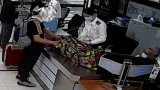 Customs finds US$330,000 stashed in pillow, cake bags of 2 men trying to cross into Hong Kong (...)