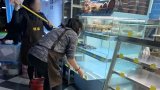 Hong Kong bakery receives warning after staff clean shelf with floor mop