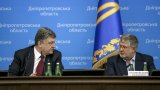 Зеленский Порошенко менен Коломойскийге санкция салуучу буйрукка кол койду