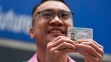 Hong Kong transgender activist Henry Edward Tse says it’s time to ‘live like a normal person’, collects new ID (...)