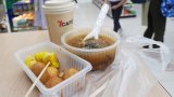 Confused over where to eat takeaway fish balls, siu mai when out and about? The Post explains (...)