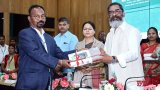 Hemant Soren distributes tablets to 28,945 school teachers; highlights push for digital learning in schools