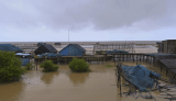 Cyclone Dana: Landfall continues, heavy rains batter Odisha, Bengal; Bhubaneswar airport resumes (…)