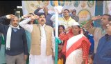 Sanitation worker unfurls tricolour in Jamtara district