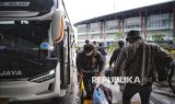 Terminal Bus Pulo Gebang Berangkatkan 1.196 Penumpang Pada H-2 Natal