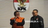 Ditahan KPK, Hasto Kristiyanto Tebar Senyuman