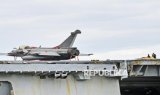 Penampakan Pesawat Jet Tempur Rafale saat Mendarat di Lombok